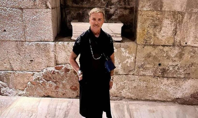 Λάκης Γαβαλάς κατά της τεκνοθεσίας από ομόφυλα ζευγάρια: «Το παιδί χρειάζεται μάνα και πατέρα»