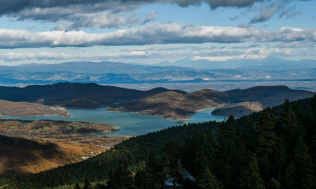 Καιρός: «Άνοιξη» μέχρι την Παρασκευή - Επιστρέφει ο χειμώνας το Σαββατοκύριακο
