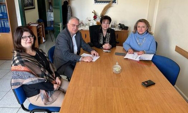 Τάκης Θεοδωρικάκος: Συνάντηση με την πρόεδρο του ΕΚΚΑ για την αναδοχή και την τεκνοθεσία