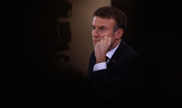 Γαλλία: Επιστρέφει η ποδιά στα σχολεία της χώρας