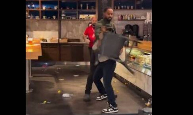 ΗΠΑ: Άγριος καβγάς σε καφετέρια για έναν... εσπρέσο (vid)