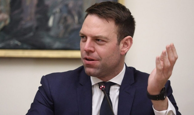 Kasselakis meets with taxi drivers' union at SYRIZA headquarters