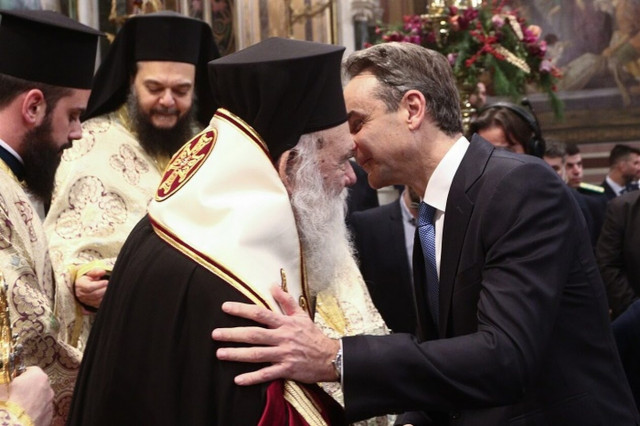 Συνάντηση Μητσοτάκη με τον Αρχιεπίσκοπο - Έκτακτη σύγκληση της Ιεραρχίας για τον γάμο στα ομόφυλα