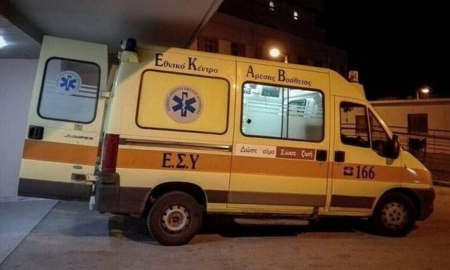 Νέα τροχαίο στη Λάρισα: Αυτοκίνητο παρέσυρε και τραυμάτισε πεζό