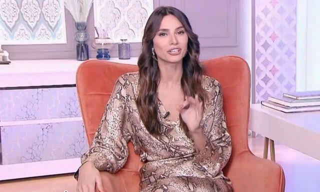 Ηλιάνα Παπαγεωργίου: Ποζάρει με το μπικίνι τις στις χιονισμένες Άλπεις