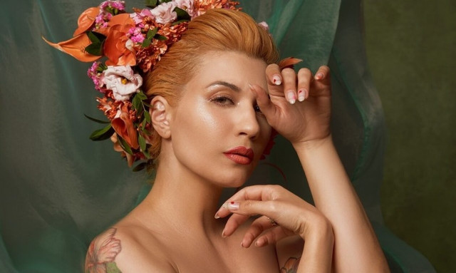 Η Πέννυ Μπαλτατζή στον Σταυρό του Νότου Plus για λίγες παραστάσεις