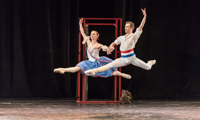 Ρούντολφ: Άλμα προς την ελευθερία στον «Ελληνικό Κόσμο»