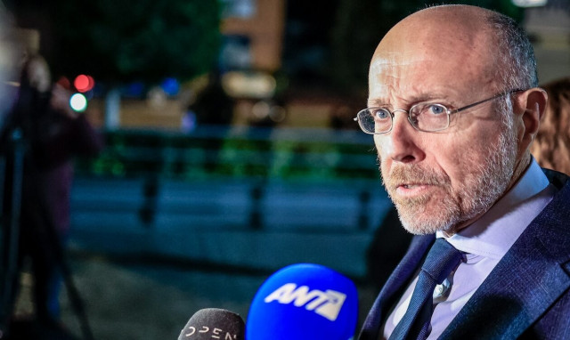 Ομόφυλα ζευγάρια: Τα παράπονα στον Βαρτζόπουλο