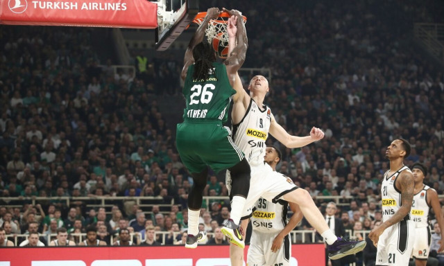 Euroleague: «Ξέχασε» το τρομερό κάρφωμα του Λεσόρ στο Top-10 | Ψηλά η εντυπωσιακή τάπα του Ναν (vid)