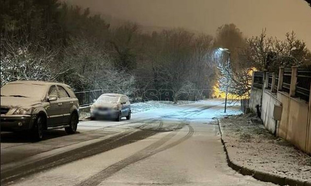Θεσσαλονίκη: Κλειστοί δρόμοι από τη χιονόπτωση - Πού χρειάζονται αλυσίδες