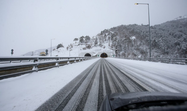 Καιρός: Το «έστρωσε» στη Δυτική Μακεδονία - Άνοιξαν οι δρόμοι για φορτηγά στην Εγνατία Οδό