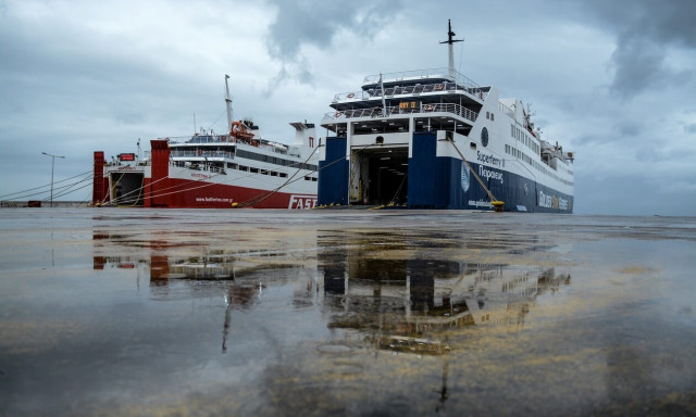 Απαγορευτικό απόπλου: Δεμένα τα πλοίσα σε Πειραιά, Ραφήνα και Λαύριο