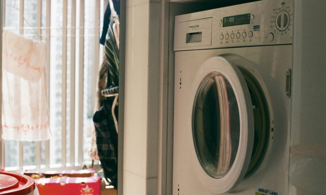 Ακρίβεια: «Ζαλίζουν» οι ανατιμήσεις σε απορρυπαντικά και προϊόντα καθαρισμού