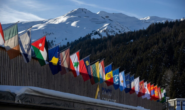 Το Νταβός, η εκρηκτική κατάσταση στη Μέση Ανατολή και οι αστοχίες της αμερικανικής διπλωματίας