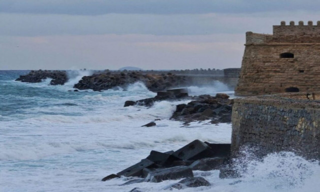 O χειμώνας στην Κρήτη «κοντράρει» στα ίσα το καλοκαίρι