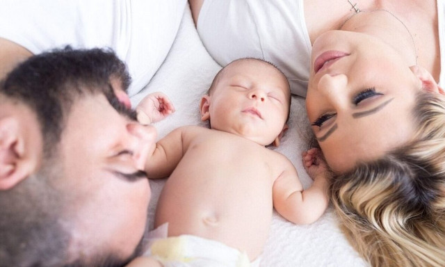 Μέτρα στήριξης για τις νέες οικογένειες: Η καταβολή του επιδόματος γέννησης θα γίνει τον Απρίλιο