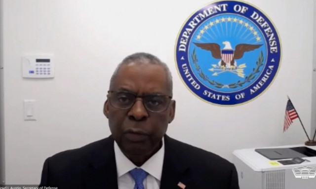 ΗΠΑ: Ο υπουργός Άμυνας Λόιντ Όστιν εμφανίστηκε δημόσια πρώτη φορά μετά την κρυφή νοσηλεία του