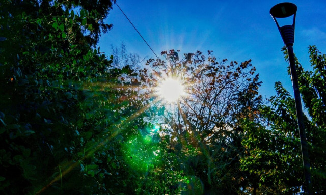 Καιρός-Σάκης Αρναούτογλου: Ήλιος... με δόντια την Τετάρτη - Επιμένει το «ξεροβόρι»