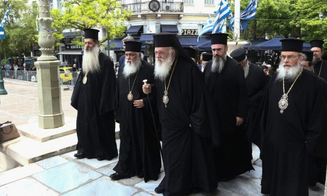 Ιερά Σύνοδος: Κηρύγματα την Κυριακή στις Εκκλησίες κατά του γάμου των ομόφυλων ζευγαριών