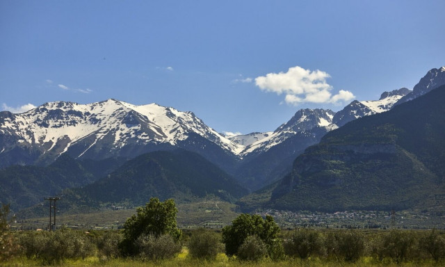 Καιρός: Υποχωρεί η κακοκαιρία και ανεβαίνει η θερμοκρασία την Τρίτη – Η πρόγνωση μέχρι το Σάββατο