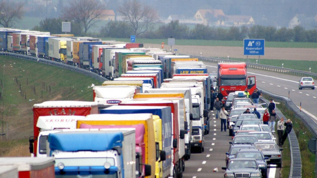 Διαμαρτυρίες στην Πολωνία: Οι αγρότες απέκλεισαν περισσότερους από 160 δρόμους στη χώρα