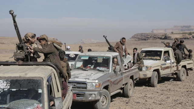 Υεμένη: Τρεις πύραυλοι κατά φορτηγού πλοίου με σημαία ΗΠΑ  από τους Χούθι