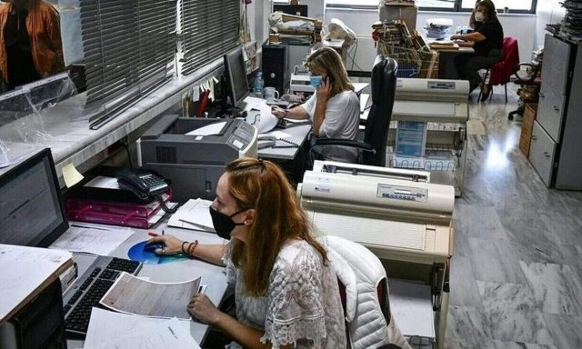 Πρόωρη συνταξιοδότηση: Οι προϋποθέσεις για τις μητέρες με ανήλικο τέκνο