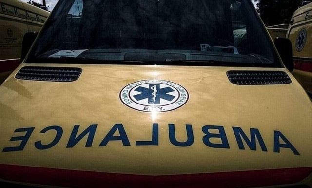 Συναγερμός στα Χανιά - Έπεσε αυτοκίνητο στο λιμάνι