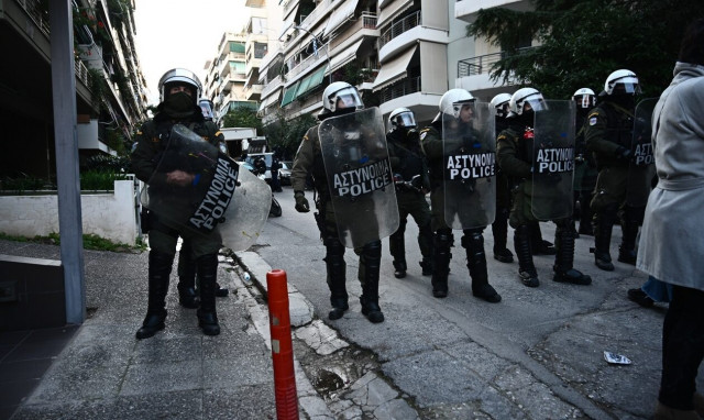 Ιωάννα Κολοβού: Συνελήφθησαν με τον γιο της έπειτα από μήνυση του νέου ιδιοκτήτη του σπιτιού της