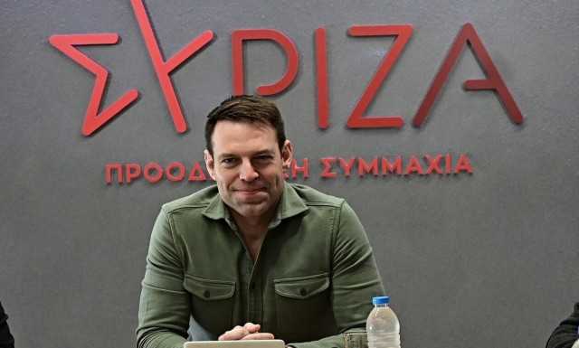 Κασσελάκης για τις τράπεζες: «Καρτελοποίηση, χαμηλή ποιότητα υπηρεσιών και υπέρογκα κέρδη»