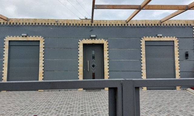 Κρήτη: Σπίτια... παλάτια σε καταυλισμό Ρομά - Γιατί αρνούνται τη μεταστέγαση