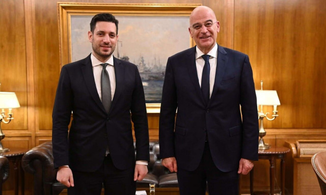 Συνάντηση Δένδια - Κυρανάκη για τον σχεδιασμό δορυφόρου ασφαλών επικοινωνιών στις Ένοπλες Δυνάμεις