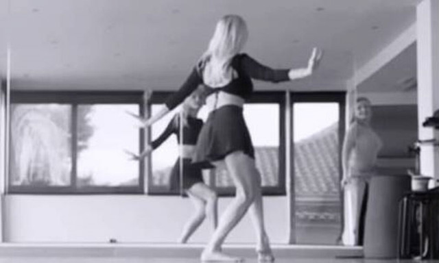 Η Φαίη Σκορδά κάνει μαθήματα λάτιν από την Γκαλένα Βελίκοβα - Το βίντεο που ανάρτησε στο Instagram