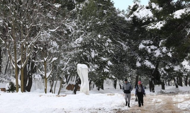 Καιρός: Τα χιόνια φτάνουν στην Αττική - Ποιες περιοχές θα επηρεαστούν, η πρόγνωση των μετεωρολόγων