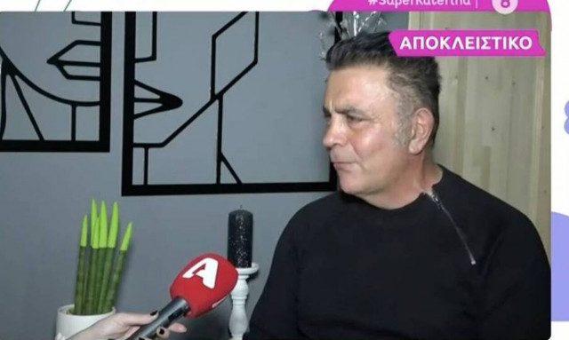 Χάρης Ακριτίδης: «Αν δεν υπήρχε ο Βασίλης Καρράς, μπορεί να μην ήμουν τραγουδιστής»