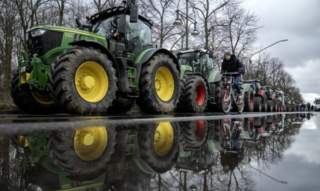 Κλιμακώνονται οι αγροτικές κινητοποιήσεις - Τρακτέρ σήμερα και στη Θεσσαλονίκη