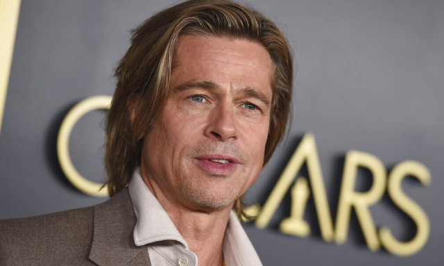 Μπραντ Πιτ: Οργιάζουν οι φήμες για λίφτινγκ χιλιάδων ευρώ - «Γερνάει όπως ο Μπέντζαμιν Μπάτον»