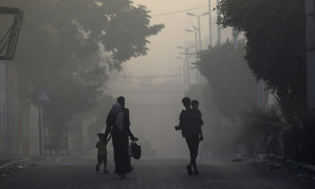 Το Ισραήλ σφυροκοπά τη Χαν Γιουνίς - Όλα τα βλέμματα στη Χάγη