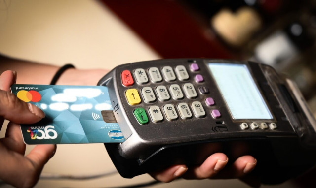 Ενα μήνα παράταση στην προθεσμία εγκατάστασης των POS