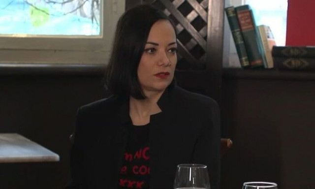 Κατερίνα Τσάβαλου για παρένθετες μητέρες: «Πώς αφού γεννήσεις το δίνεις επειδή έκανες συμφωνία;»