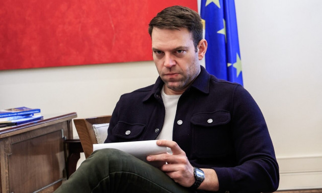 O Στέφανος θέλει να κάνει ανασχηματισμό