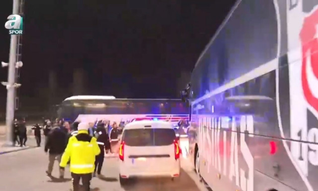 Τουρκία: Δύσκολες στιγμές για τον Φερνάντο Σάντος - Επίθεση στο πούλμαν της Μπεσίκτας (video)