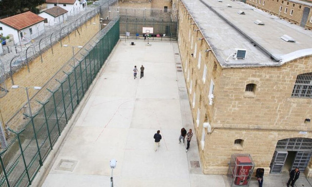 Κύπρος: Έφοδος στις Κεντρικές Φυλακές - Εντοπίστηκαν κινητά και ναρκωτικά