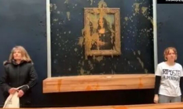 Συναγερμός στο Μουσείο του Λούβρου - Διαδηλωτές πέταξαν σούπα στη Μόνα Λίζα