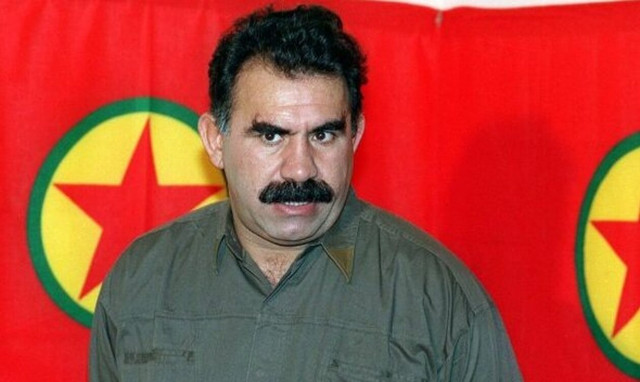 Σαν σήμερα το 1999: Ο ηγέτης του PKK, Αμπνουλάχ Οτσαλάν έρχεται παράνομα στην Αθήνα