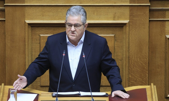 ΚΚΕ: Καταψηφίζει το νομοσχέδιο για τα ομόφυλα ζευγάρια - «Όχι» σε γονεϊκότητα 1, 2, 3, 4