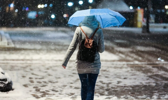 Επικαιροποιημένο δελτίο ΕΜΥ: Συνεχίζεται η επιδείνωση του καιρού - Πού θα χιονίσει τις επόμενες ώρες