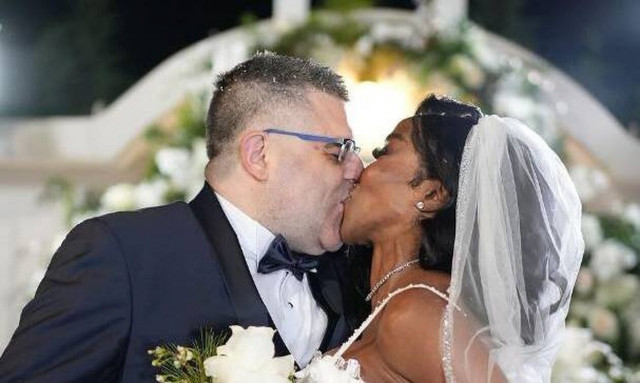 Ελίζαμπεθ Ελέτσι για τη φοροδιαφυγή στον γάμο της: «Πολύ γνωστή ινφλουένσερ κρύβεται πίσω από αυτό»