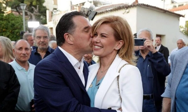 Ευγενία Μανωλίδου: Η έκπληξη και η «τρυφερή» κάρτα στον Άδωνι Γεωργιάδη