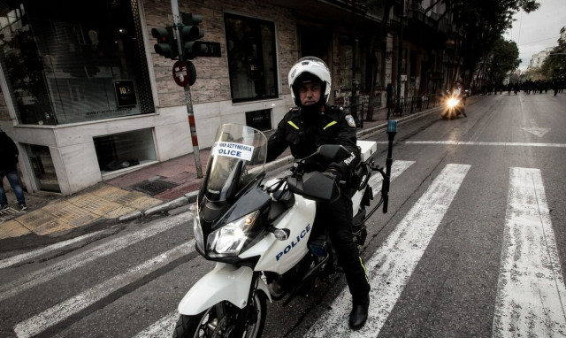 Σύνταγμα: Λήξη συναγερμού μετά τον εντοπισμό ύποπτου αντικειμένου